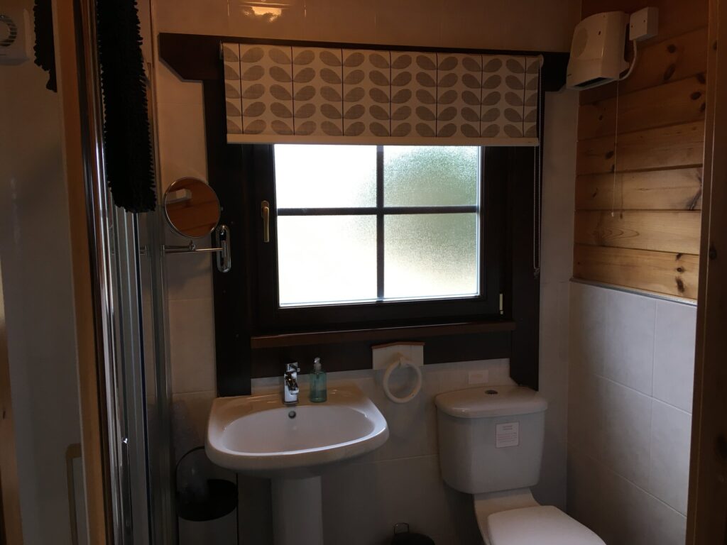 Cherry Lodge Bathroom