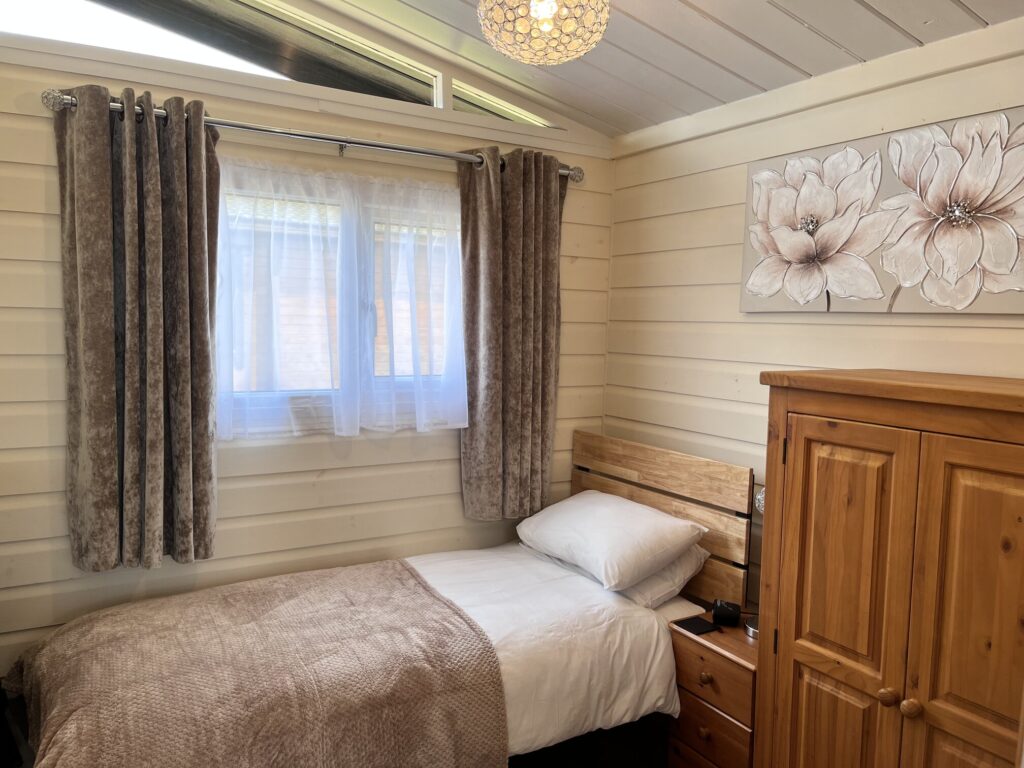 Alberta Lodge is a 2 bedroom self catering holiday lodge in Heacham, Norfolk